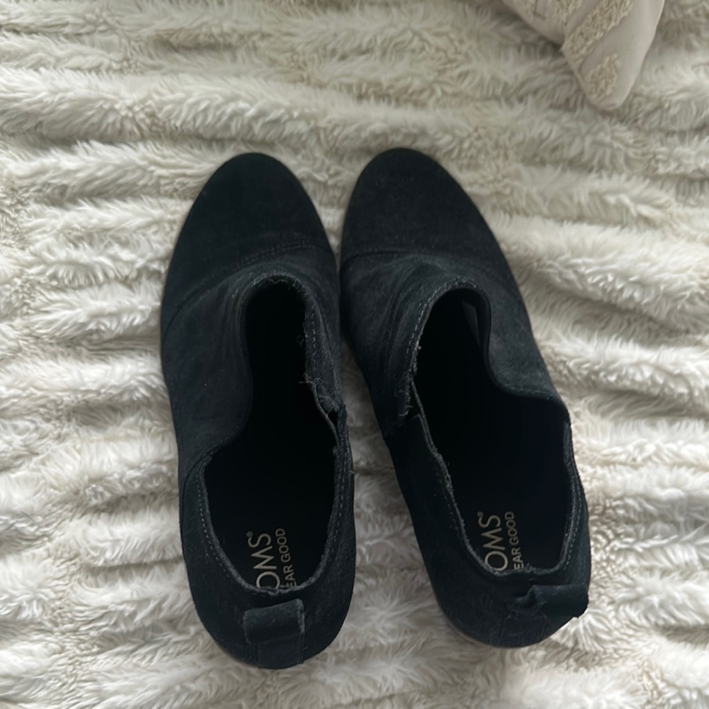 TOMS Classic Black Canvas Slip-Ons